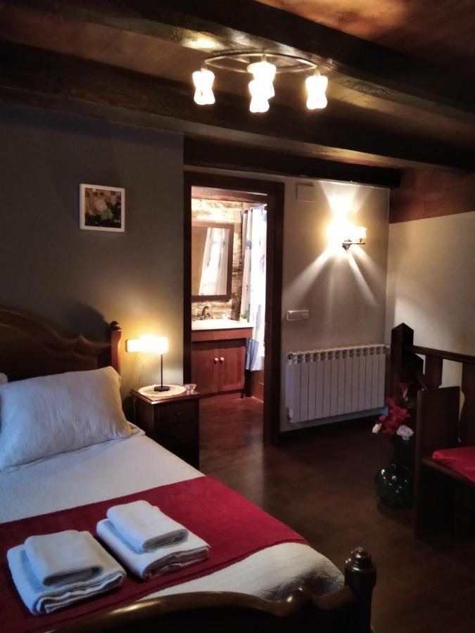 Apartamento La Corrada Санта Еулалия де Оскос Екстериор снимка